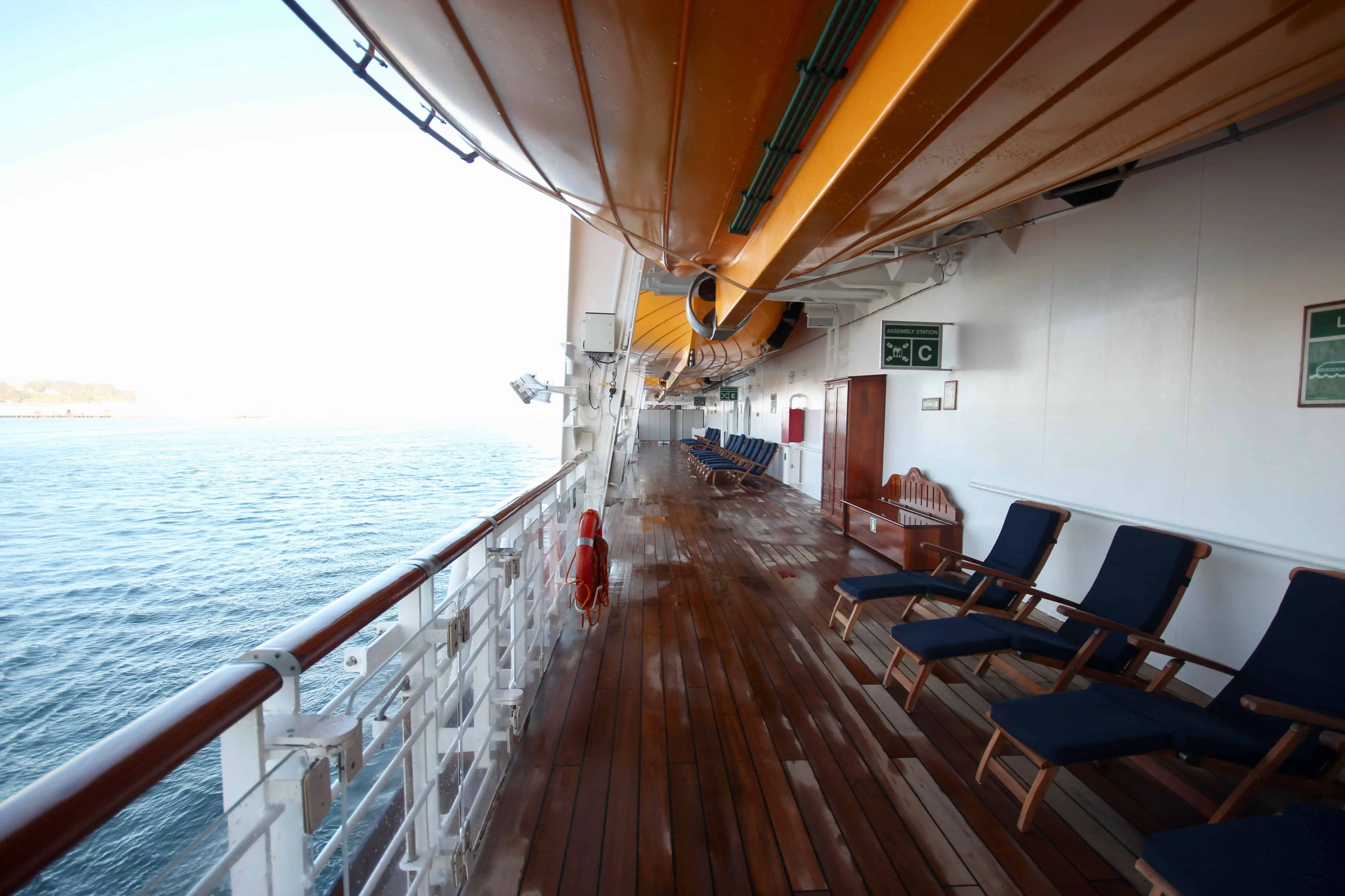 video-disney-cruise-line-secret-porthole-staterooms-cabin-tour-of